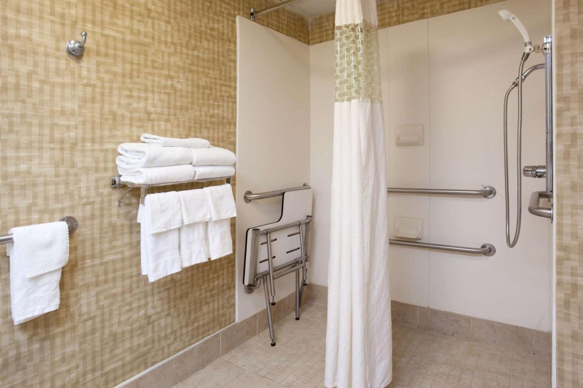 Hampton Inn Cincinnati Kings Island Мейсон Экстерьер фото
